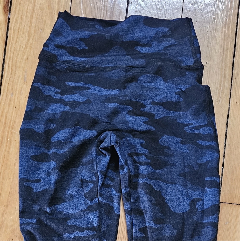 Bombshell Fitness leggings size medium